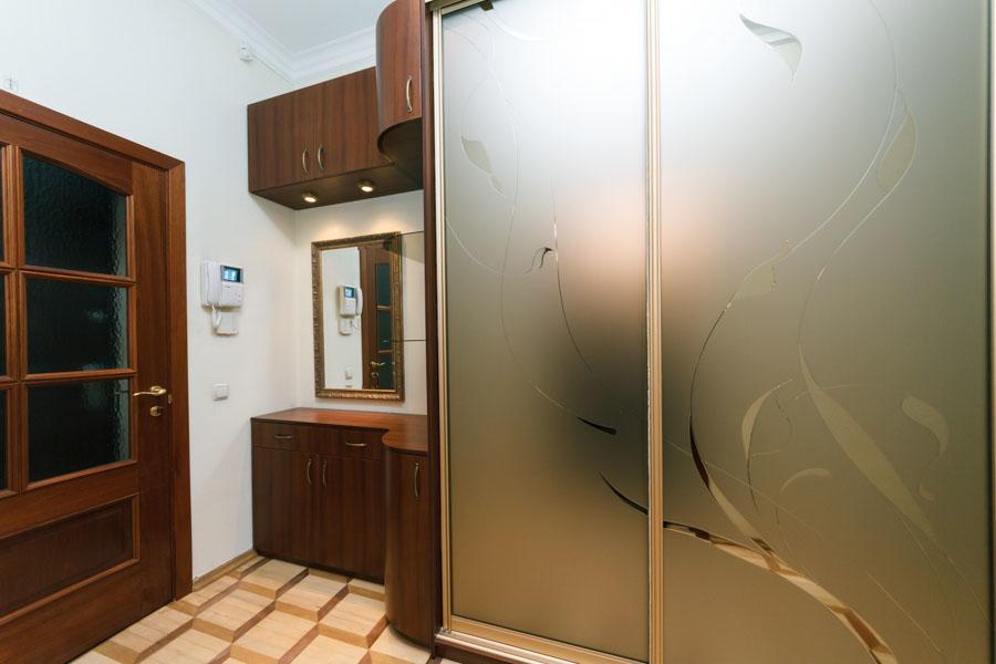 Vip 2 Bedroms Right Near Khreashatik * Kyiv