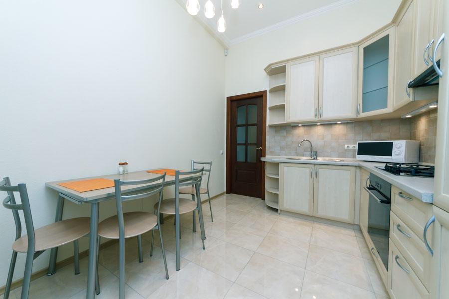 Vip 2 Bedroms Right Near Khreashatik * Kyiv